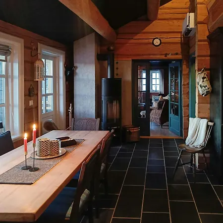 Holiday home Log Near Muen And Myafallene *