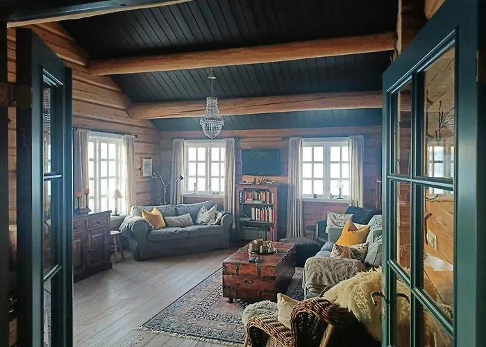 Log Near Muen And Myafallene * Venabygd