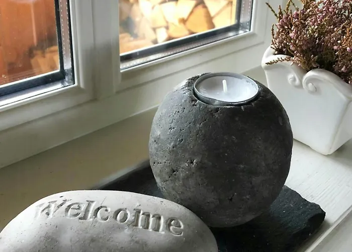 Log Near Muen And Myafallene Holiday home