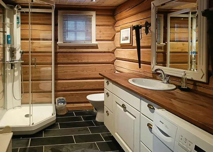 Semesterbostad Log Near Muen And Myafallene *