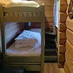 Log Near Muen And Myafallene Holiday home *